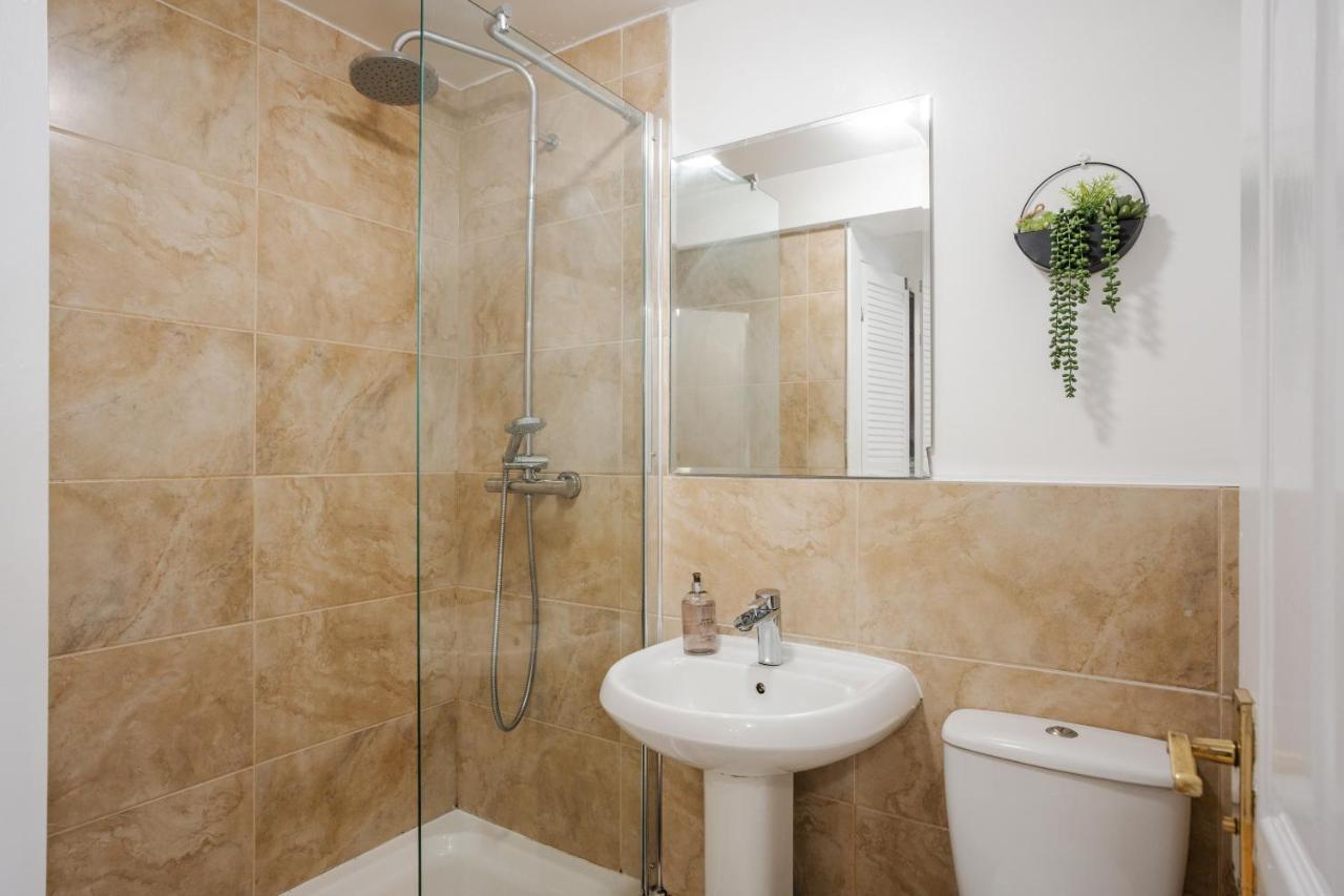 Cefas Apartments Manchester - Free Parking - City Centre ภายนอก รูปภาพ