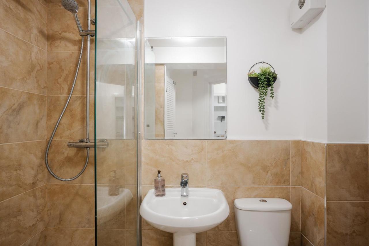 Cefas Apartments Manchester - Free Parking - City Centre ภายนอก รูปภาพ