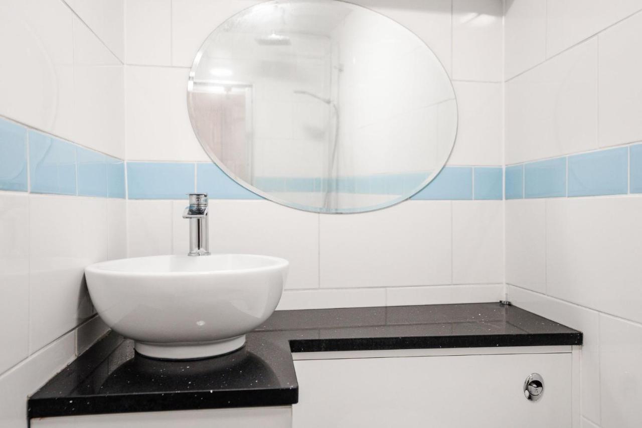 Cefas Apartments Manchester - Free Parking - City Centre ภายนอก รูปภาพ